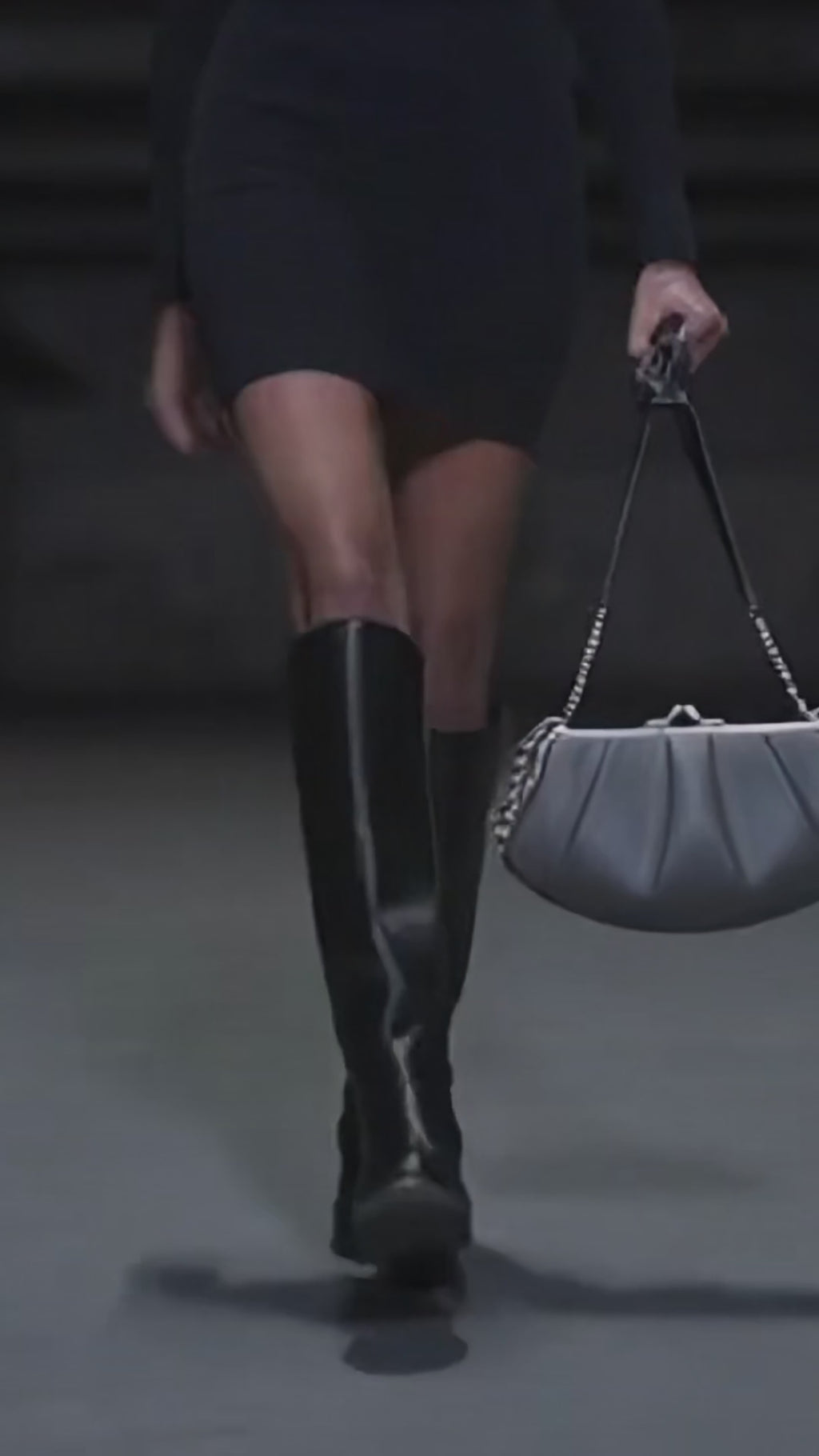 VOLCANIC CLOUD CLUTCH